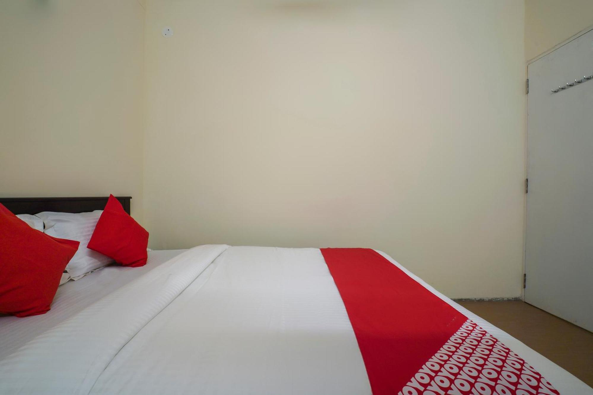 Hotel O Alpine Glow Zenith Haidarábád Kültér fotó